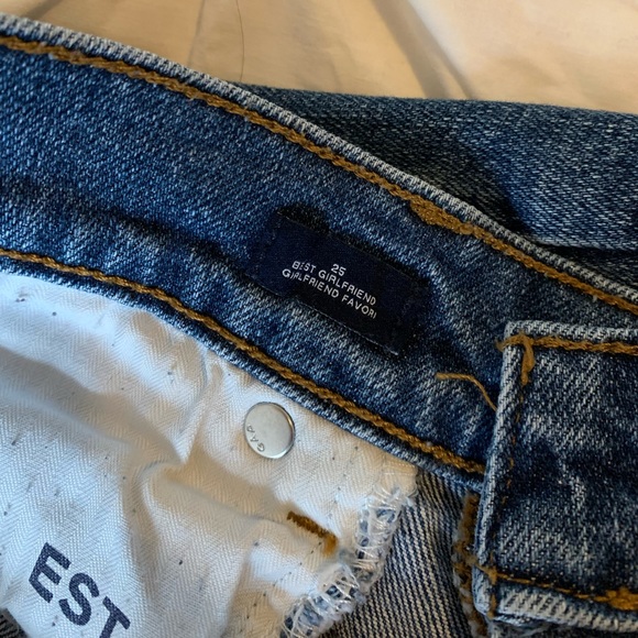 Nwot girlfriend jeans - Picture 3 of 4